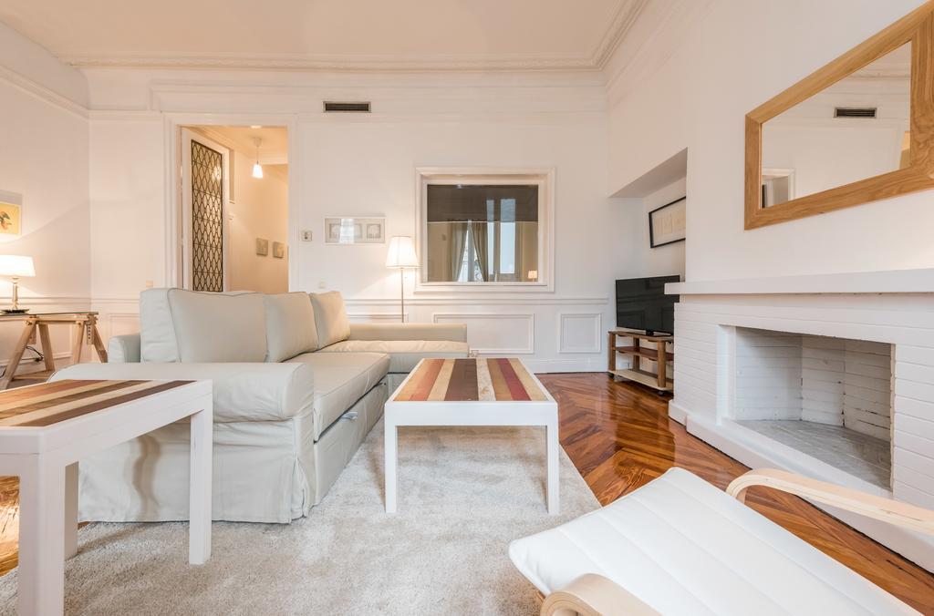 Apartamentos Alcala Madrid Exterior photo