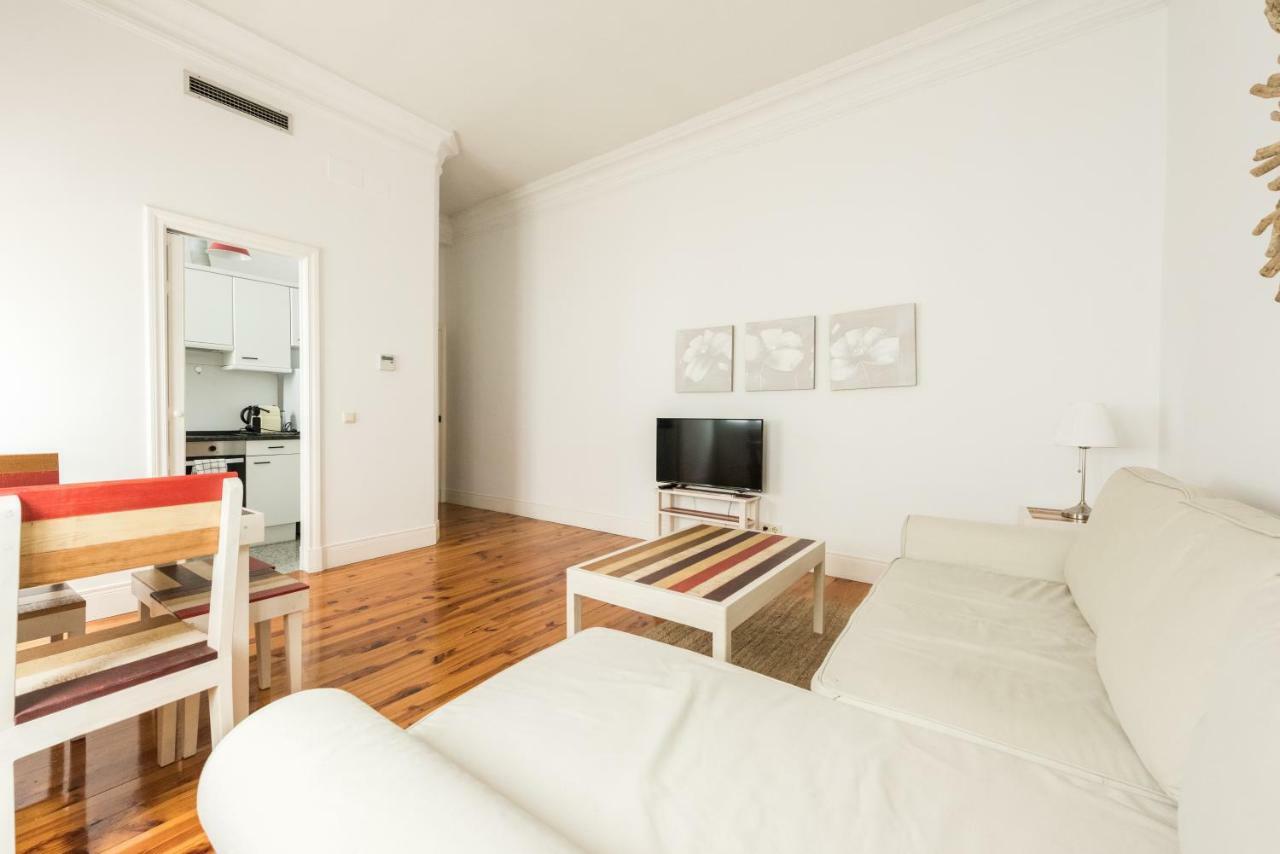 Apartamentos Alcala Madrid Exterior photo